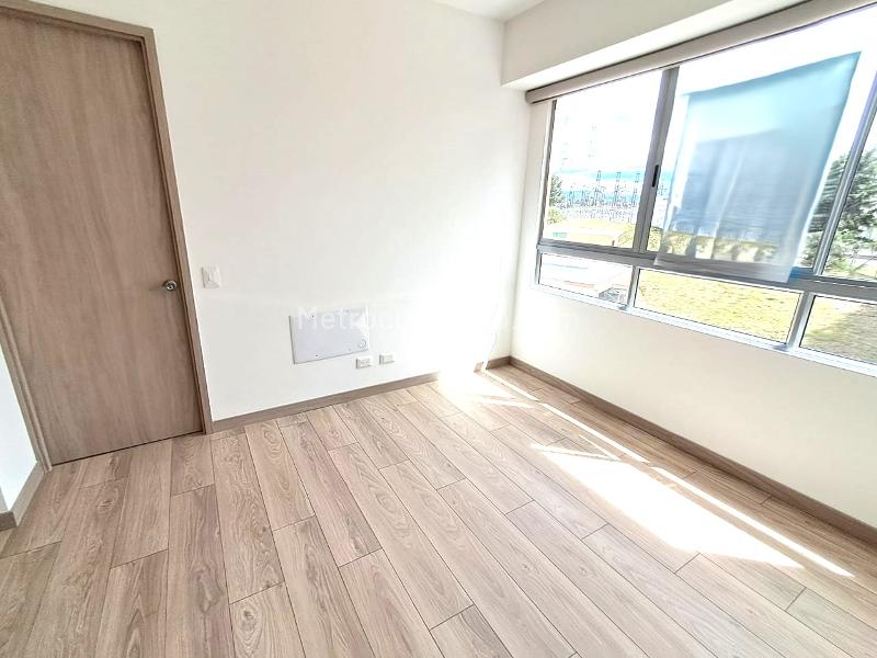 1BR Apartment in Cuatro Esquinas (40 m²) - 4