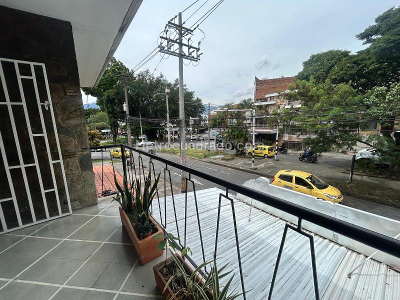 Beautiful 3BR House in La Castellana - 4