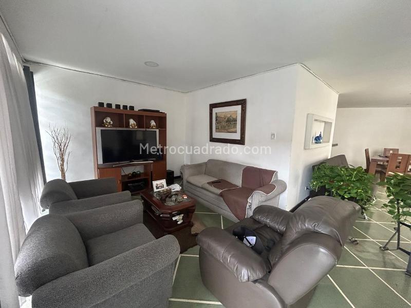 Beautiful 3BR House in La Castellana - 5