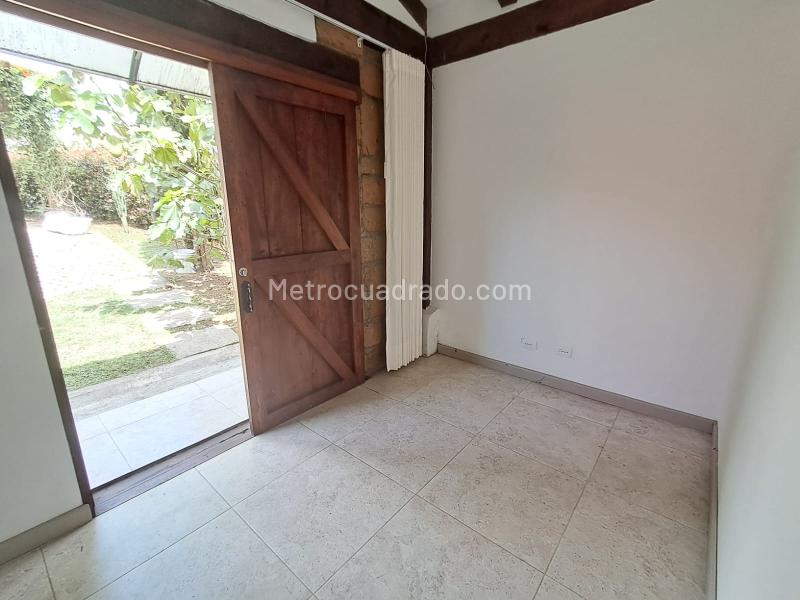 Charming 2BR Cabin for Rent in Llanogrande, Rionegro - 3