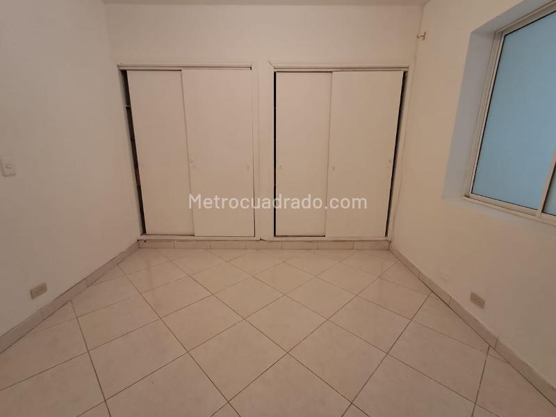 3BR Apartment in Calasanz (85 m²) - 4