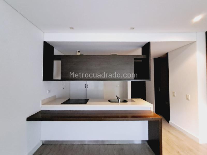 1BR Apartment in Retiro (80 m²) - 4