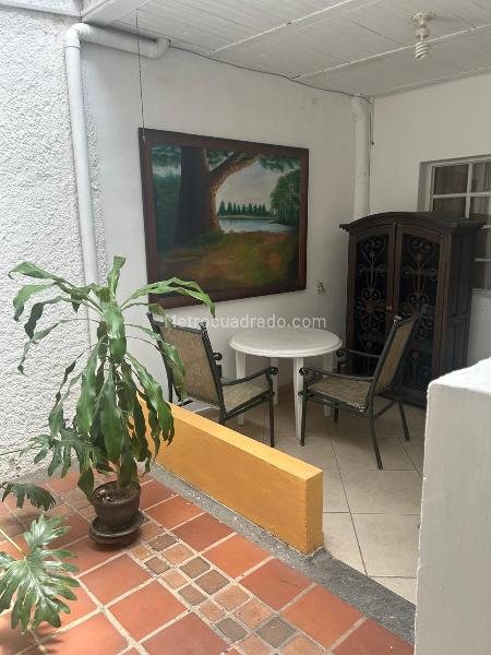 Casa Versátil de 4 Alcobas en Alquiler en La Candelaria - 3