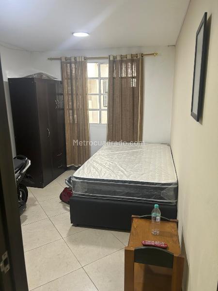 Casa Versátil de 4 Alcobas en Alquiler en La Candelaria - 4