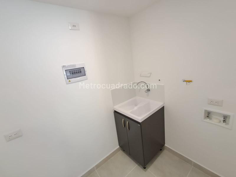 New 1BR Apartment with Balcony in Ciudad Del Rio - 2