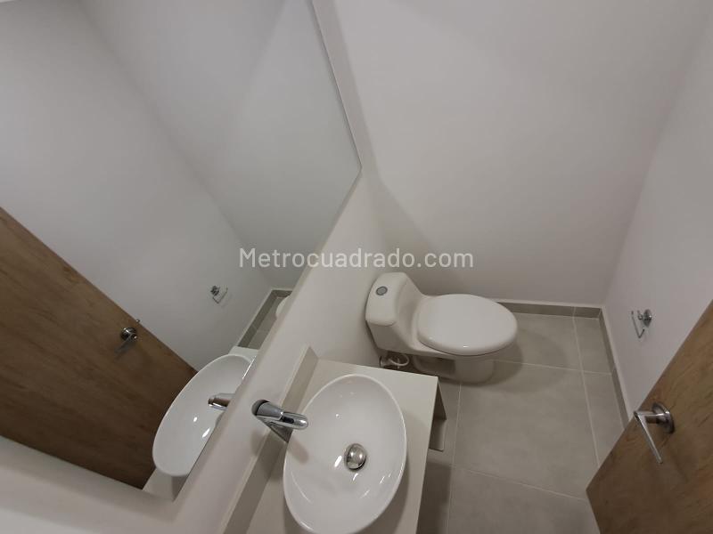 New 1BR Apartment with Balcony in Ciudad Del Rio - 4