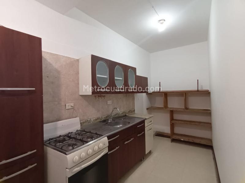 Casa Comercial de 4 Alcobas en Prado Centro - 2