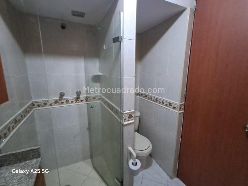 Apartamento Amoblado de 2 Alcobas en Bombona No. 1 - 3