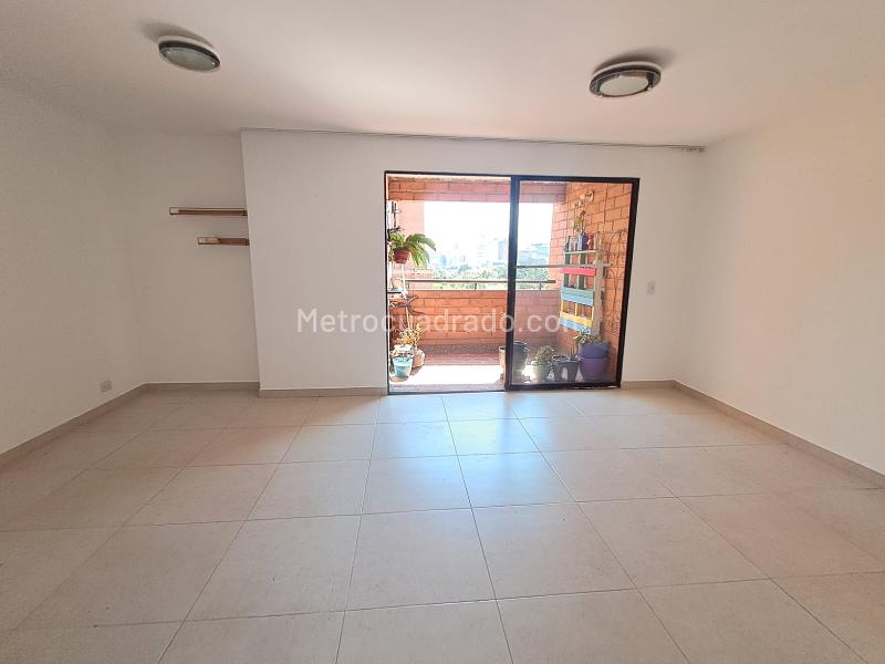 Apartamento Acogedor de 3 Alcobas en Suramericana - 2