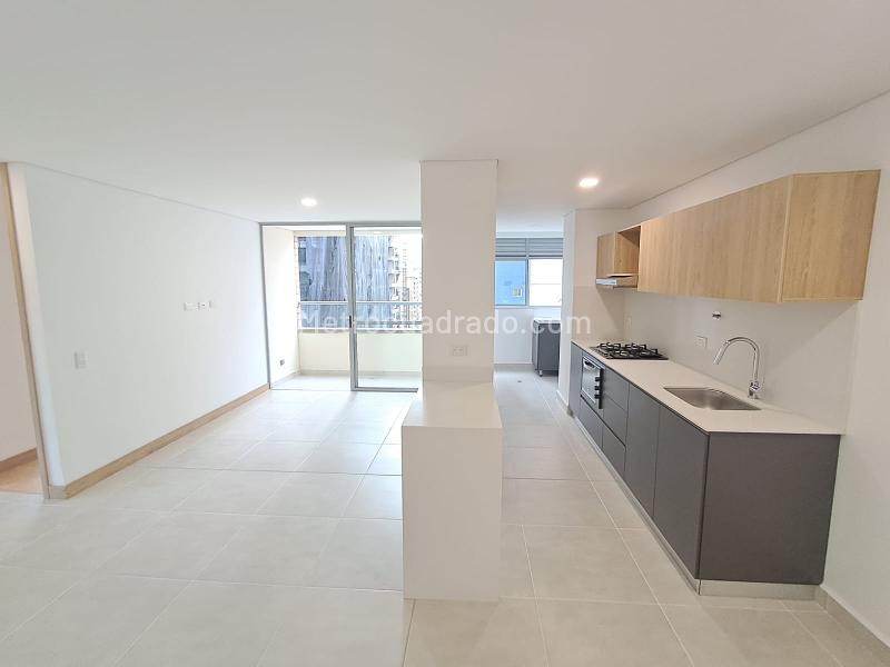 Apartamento Nuevo de 2 Alcobas con Balcón en Ciudad del Río - 2