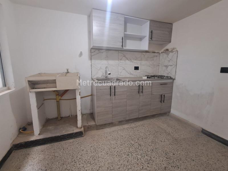 Apartamento Funcional de 3 Alcobas en López de Mesa - 2