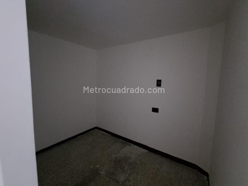 Apartamento Funcional de 3 Alcobas en López de Mesa - 5
