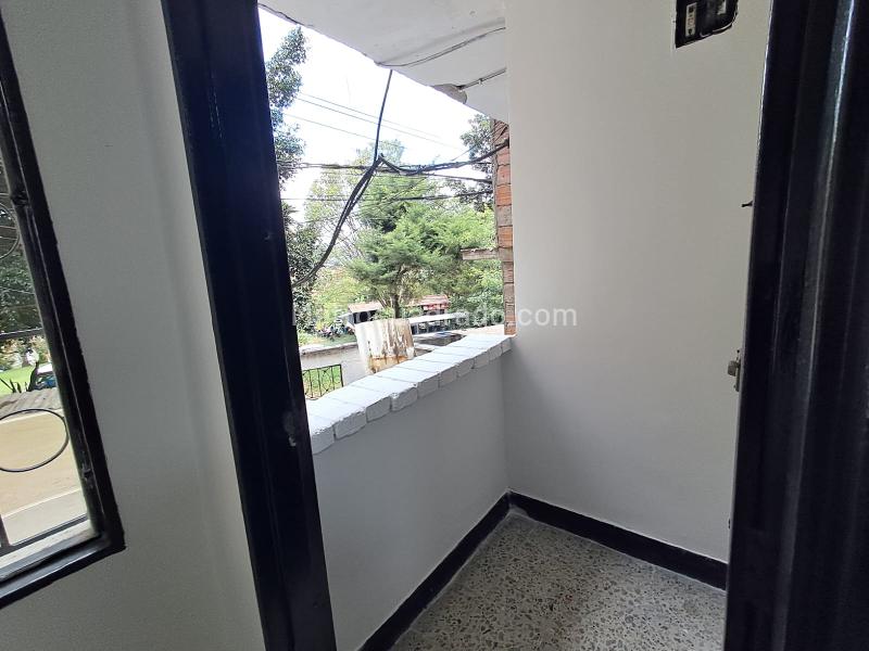 Apartamento Funcional de 3 Alcobas en López de Mesa - 8