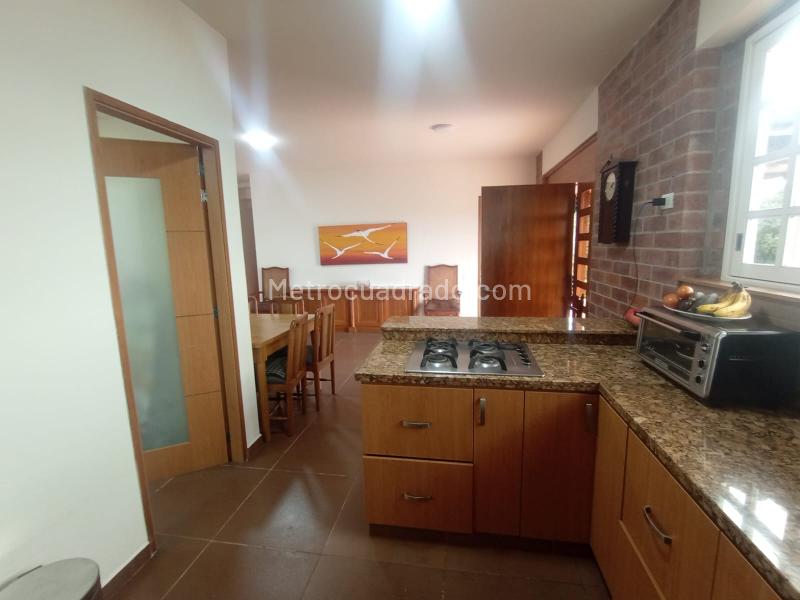 4BR House in Sajonia (380 m²) - 4