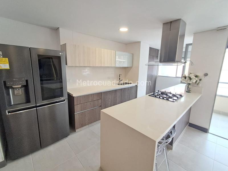 Apartamento Amoblado de 1 Alcoba con 3 Baños en Ciudad del Río - 4