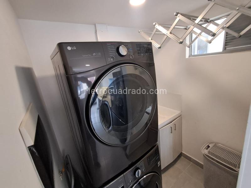 Apartamento Amoblado de 1 Alcoba con 3 Baños en Ciudad del Río - 5