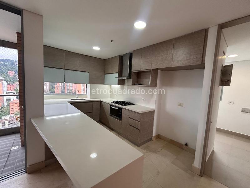 3BR Apartment for Rent in Provenza, Medellín (172 m²) - 9