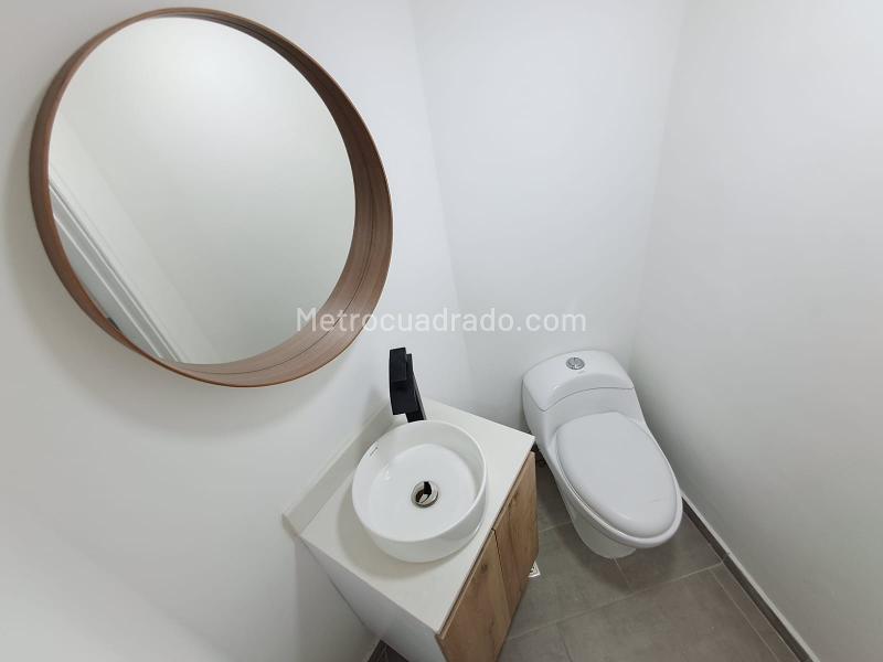 Remodeled 3BR Apartment with Great Views in El Poblado - 5