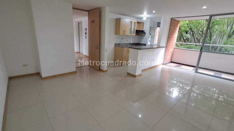 Apartamento en Arriendo de 3 Alcobas en Las Palmas, Medellín - 4