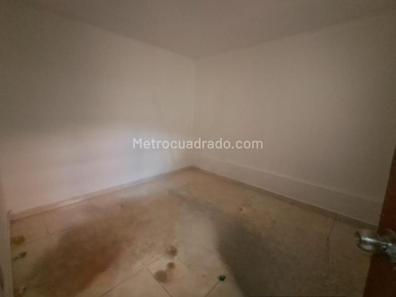 2BR House in Boston - 2
