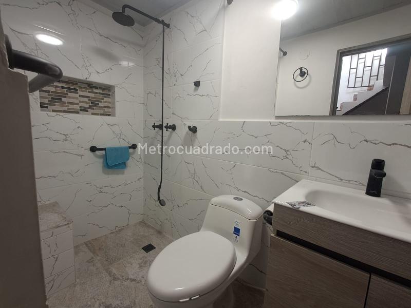 2BR House in Boston - 5