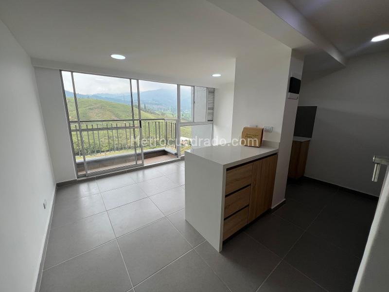 Apartamento nuevo de 2 alcobas con balcón en Primavera, Caldas