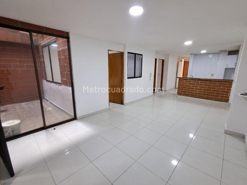 Apartamento en Arriendo de 4 Alcobas en Santa Mónica