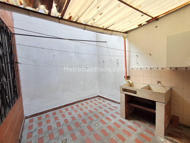 Apartamento en Arriendo de 4 Alcobas en Santa Mónica - 3