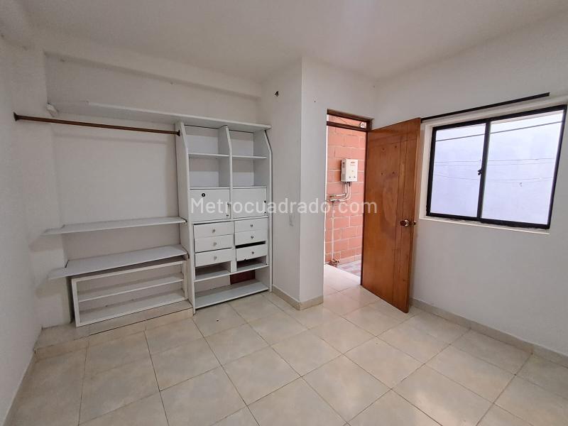 Apartamento en Arriendo de 4 Alcobas en Santa Mónica - 4