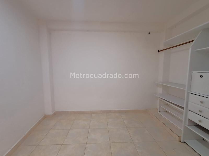 Apartamento en Arriendo de 4 Alcobas en Santa Mónica - 5