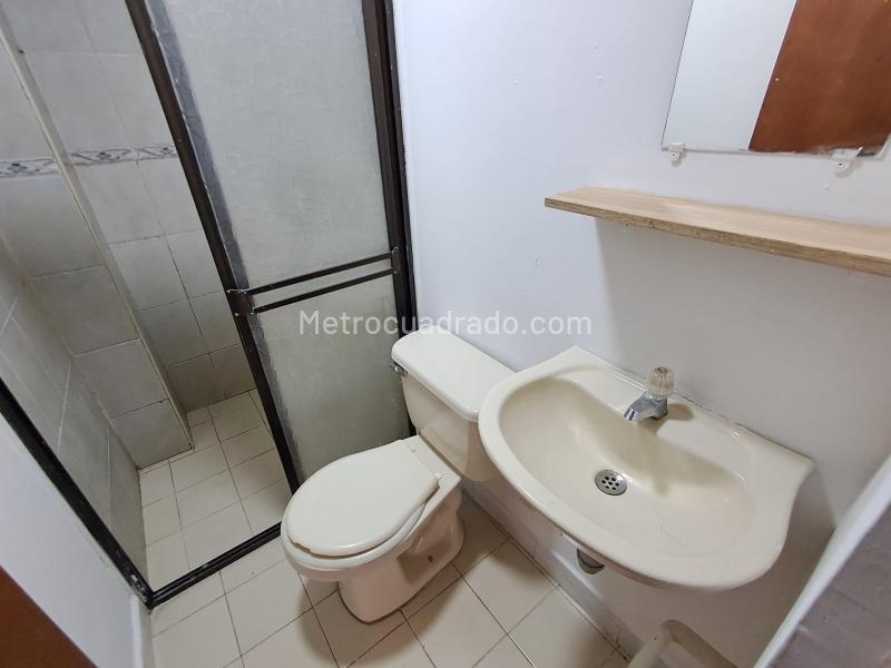 Apartamento en Arriendo de 4 Alcobas en Santa Mónica - 6