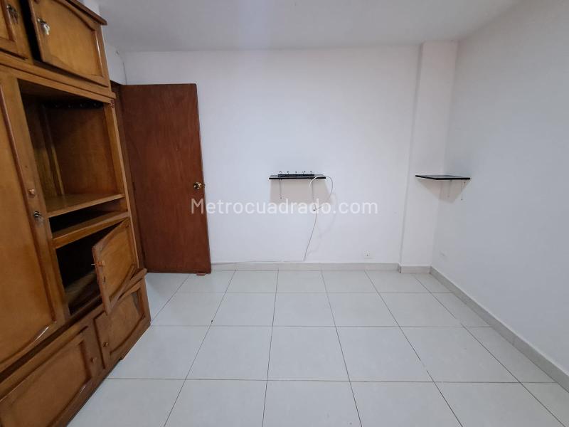 Apartamento en Arriendo de 4 Alcobas en Santa Mónica - 9