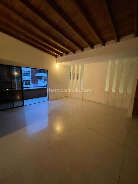 Casa Comercial en Arriendo en Laureles (324 m²) - 2