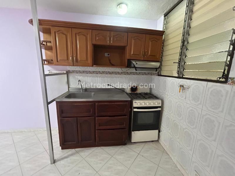 Apartamento de 2 Alcobas en Primer Piso en Villa Hermosa, Medellín - 5