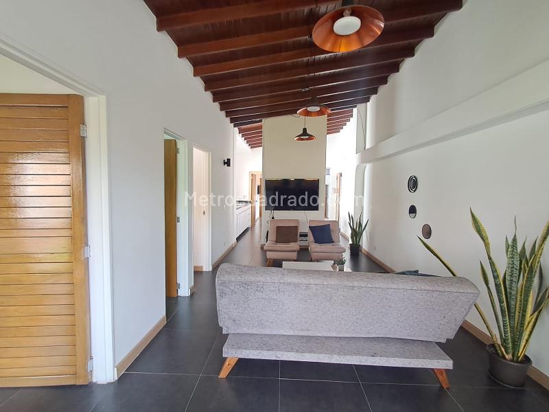 3BR Apartment in Laureles (100 m²) - 2
