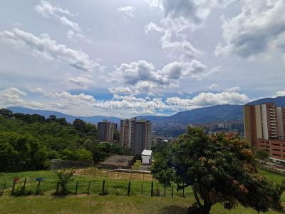 Casa de 4 alcobas en venta en La Mina, Envigado · foto 2 de 20
