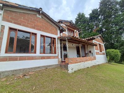 Casa de 4 alcobas en venta en La Mina, Envigado · foto 15 de 20