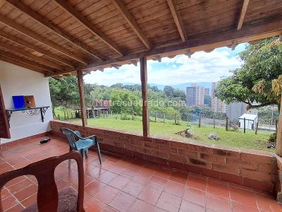 Casa de 4 alcobas en venta en La Mina, Envigado · foto 17 de 20