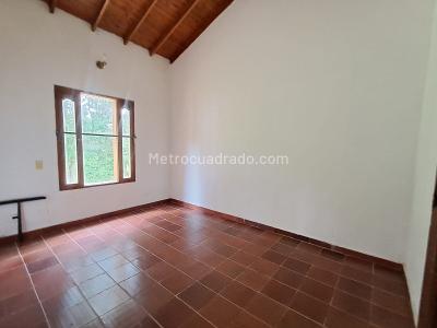 Casa de 4 alcobas en venta en La Mina, Envigado · foto 18 de 20