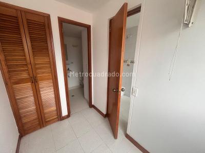 Apartamento de 3 alcobas en arriendo en Laureles, Medellín, 145 m² · foto 12 de 20