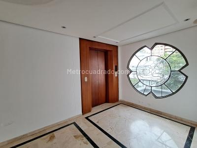 Apartamento de 5 alcobas en venta en El Poblado, Medellín, 250 m² · foto 2 de 20