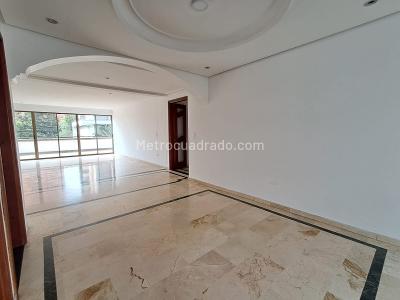 Apartamento de 5 alcobas en venta en El Poblado, Medellín, 250 m² · foto 3 de 20