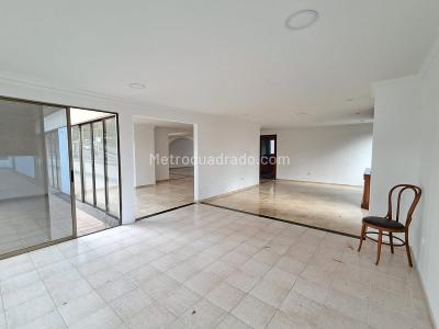 Apartamento de 5 alcobas en venta en El Poblado, Medellín, 250 m² · foto 11 de 20