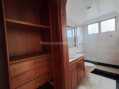 Apartamento de 5 alcobas en venta en El Poblado, Medellín, 250 m² · foto 12 de 20