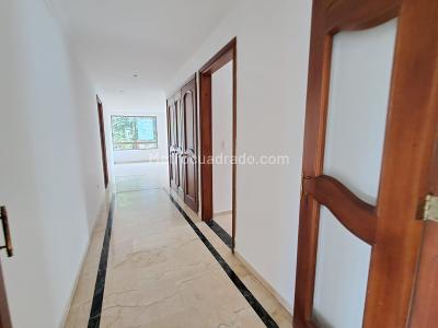 Apartamento de 5 alcobas en venta en El Poblado, Medellín, 250 m² · foto 14 de 20