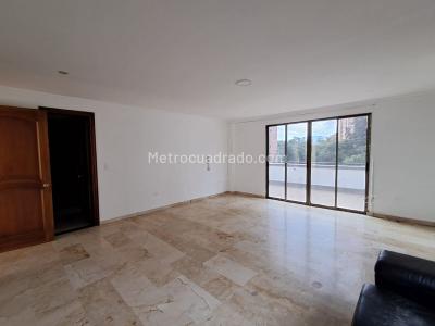 Apartamento de 5 alcobas en venta en El Poblado, Medellín, 250 m² · foto 17 de 20