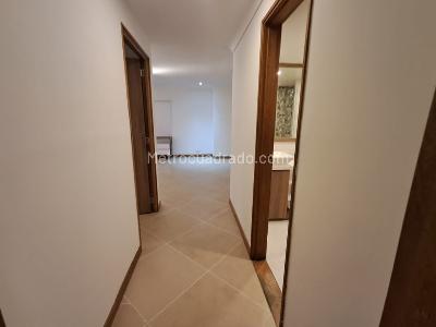 Apartamento de 2 alcobas en arriendo en El Poblado, Medellín, 73 m² · foto 8 de 15