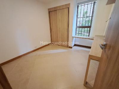 Apartamento de 2 alcobas en arriendo en El Poblado, Medellín, 73 m² · foto 12 de 15