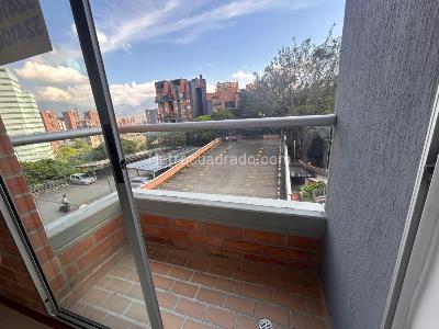 Apartamento de 2 alcobas en arriendo en El Poblado, Medellín, 55 m² · foto 4 de 20