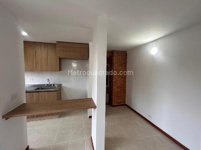 Apartamento de 2 alcobas en arriendo en El Poblado, Medellín, 55 m² · foto 8 de 20